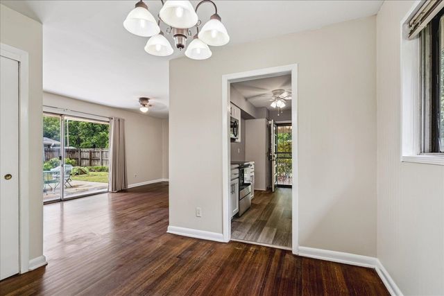 1601 DELMONT RD, Memphis, TN 38117