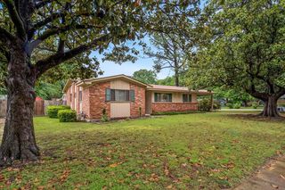 1601 DELMONT RD, Memphis, TN 38117