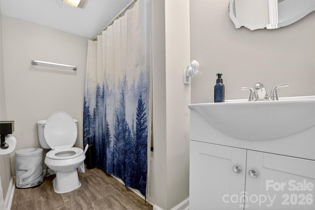 225 E End Avenue, Statesville, NC 28677