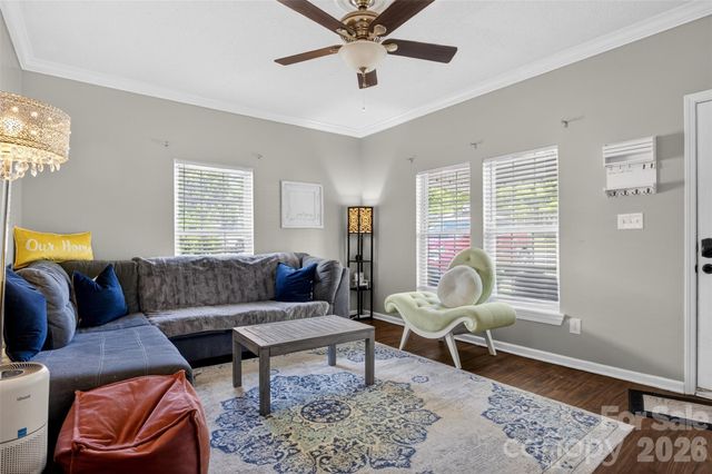 225 E End Avenue, Statesville, NC 28677