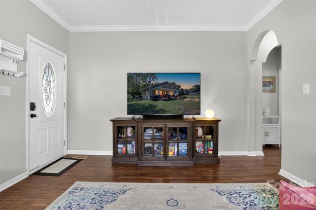 225 E End Avenue, Statesville, NC 28677