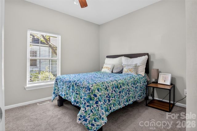 225 E End Avenue, Statesville, NC 28677