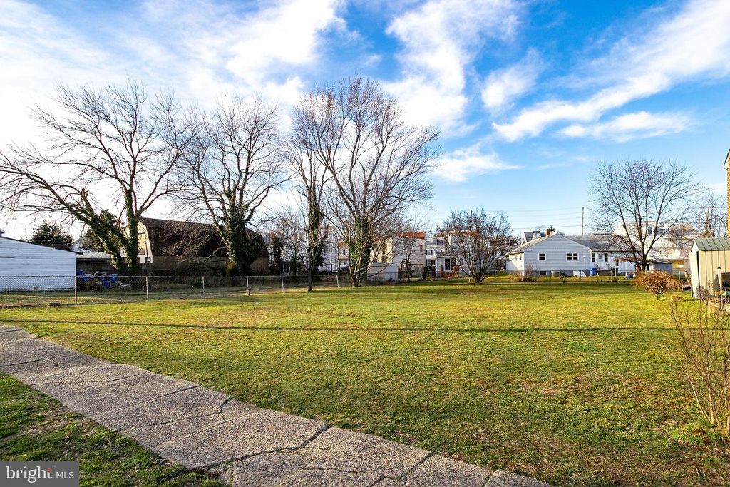 709 COLUMBUS RD, BURLINGTON, NJ 08016 — photo 2