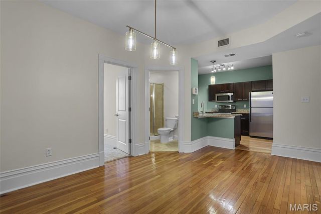 6115 Washington Boulevard 102, St Louis, MO 63112