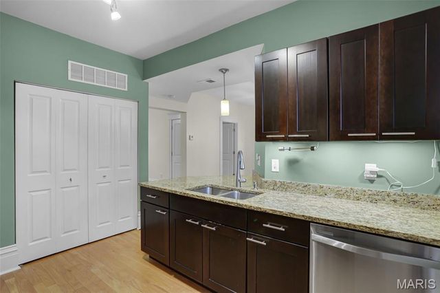 6115 Washington Boulevard 102, St Louis, MO 63112