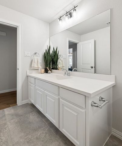 8471 Colburn, The Colony, TX 75056