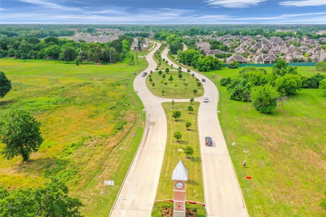 4418 Southpoint Way N, Fulshear, TX 77441