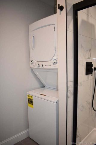 54 Dixwell Avenue Lower, New Haven, CT 06511