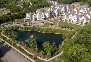 317 E Village Ln, Nashville, TN 37216