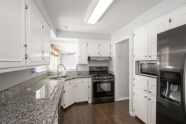 15446 Drake Road, Strongsville, OH 44136