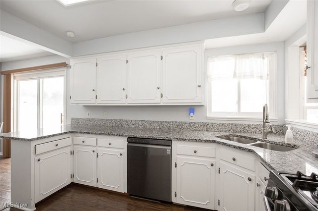 15446 Drake Road, Strongsville, OH 44136