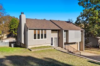 47 Hightrail Dr, Maumelle, AR 72113