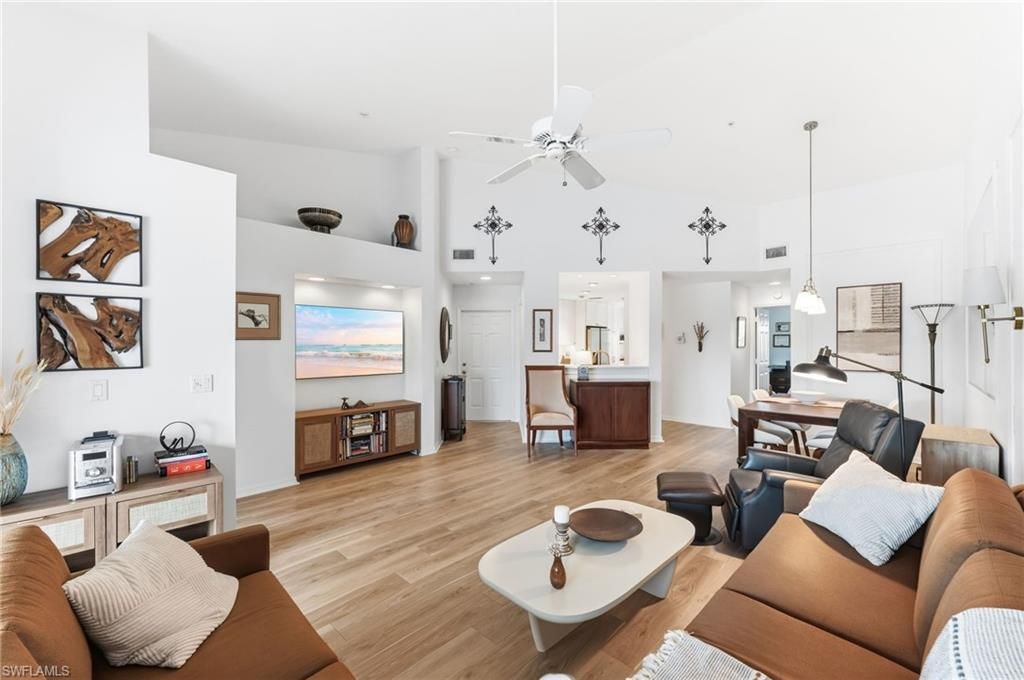 6930 Huntington Lakes CIR 203, Naples, FL 34119