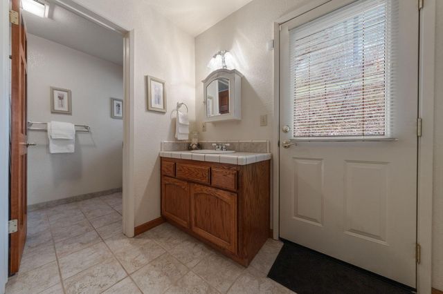 4460 Fawn St, Shingle Springs, CA 95682