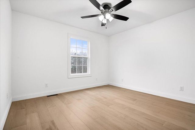 85 Queens Drive, East Bernstadt, KY 40729