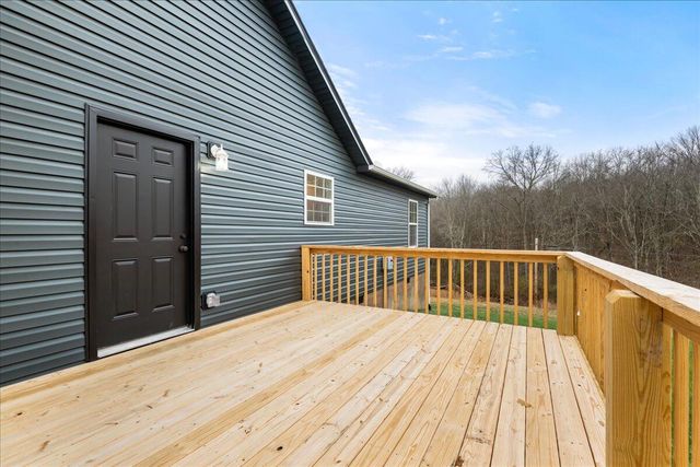 85 Queens Drive, East Bernstadt, KY 40729