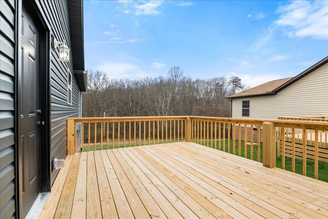 85 Queens Drive, East Bernstadt, KY 40729