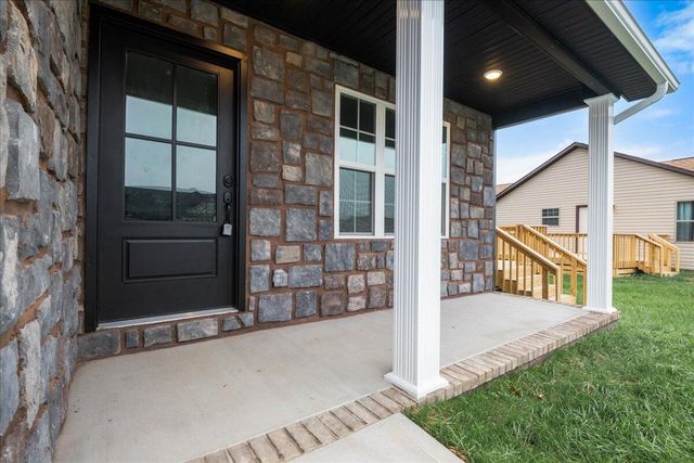 85 Queens Drive, East Bernstadt, KY 40729