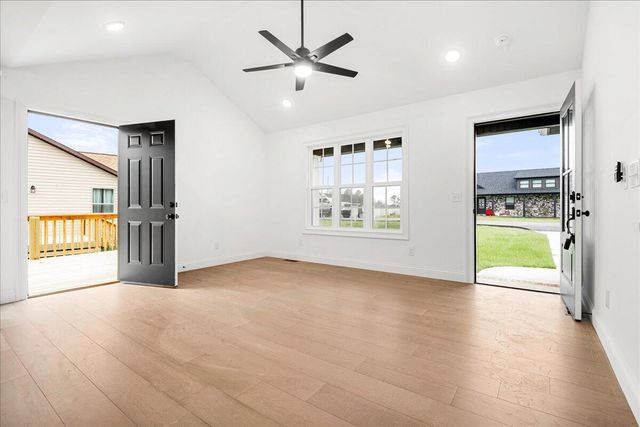 85 Queens Drive, East Bernstadt, KY 40729