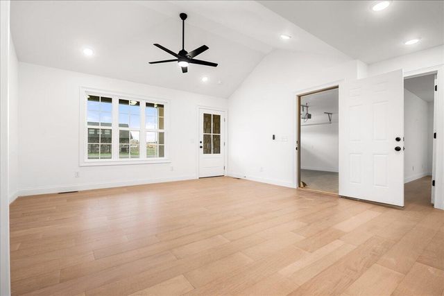 85 Queens Drive, East Bernstadt, KY 40729