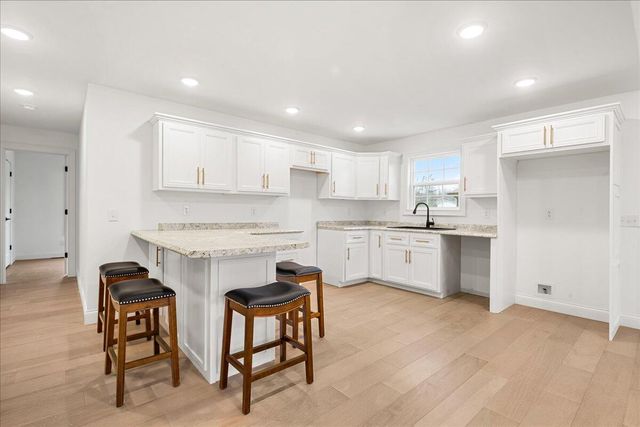 85 Queens Drive, East Bernstadt, KY 40729