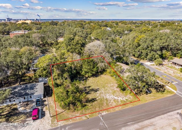 507 S 12TH Street, Fernandina Beach, FL 32034