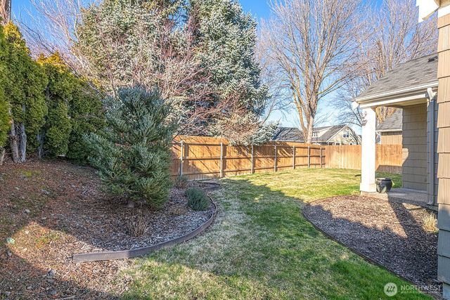 800 SE Parkside Place, College Place, WA 99324