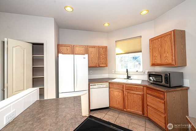 800 SE Parkside Place, College Place, WA 99324