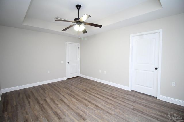 5780 Jade Moon Cir, Milton, FL 32583