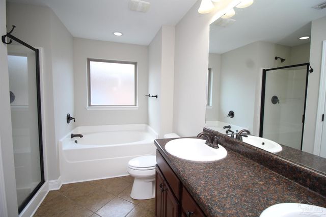 5780 Jade Moon Cir, Milton, FL 32583