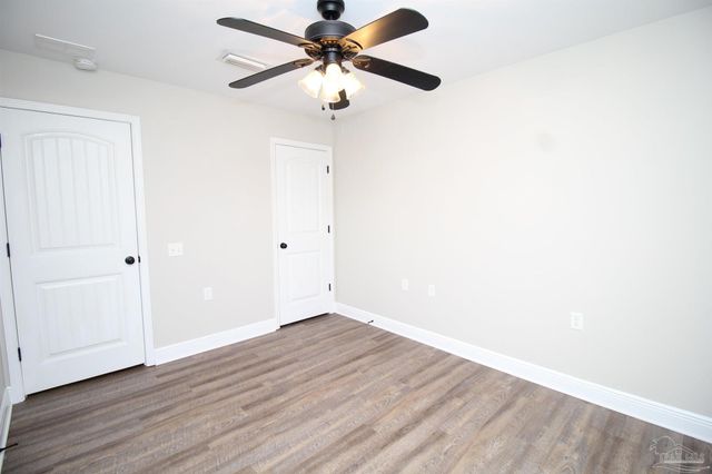 5780 Jade Moon Cir, Milton, FL 32583