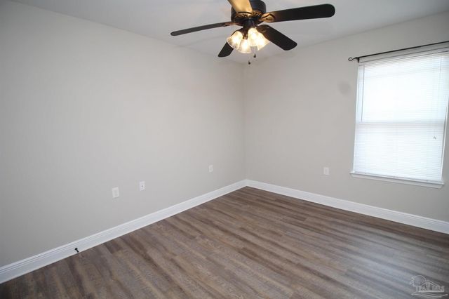 5780 Jade Moon Cir, Milton, FL 32583