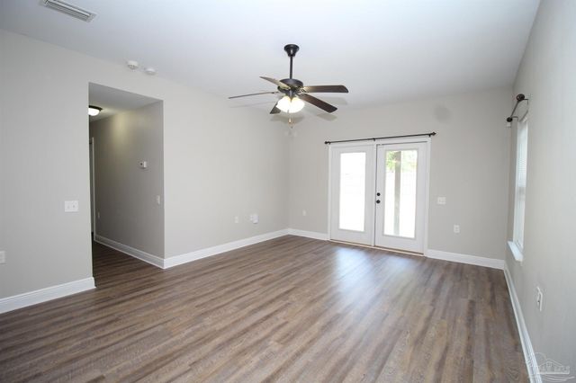 5780 Jade Moon Cir, Milton, FL 32583