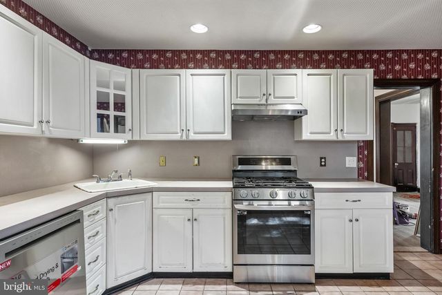 130 E EVESHAM AVE, Magnolia, NJ 08049