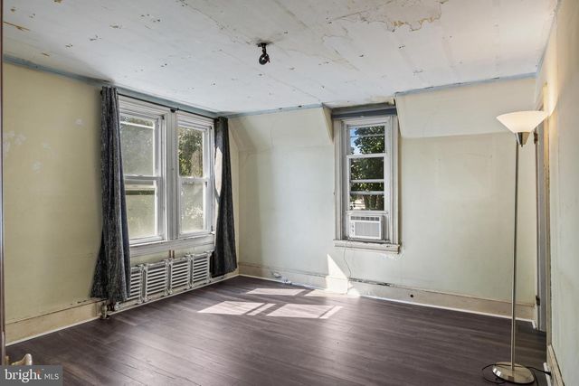 130 E EVESHAM AVE, Magnolia, NJ 08049