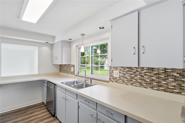 239 S Pleasant Street, Enon Vlg, OH 45323
