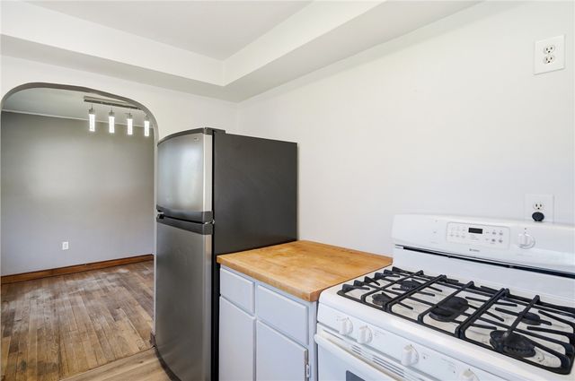 239 S Pleasant Street, Enon Vlg, OH 45323