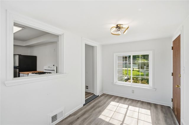 239 S Pleasant Street, Enon Vlg, OH 45323