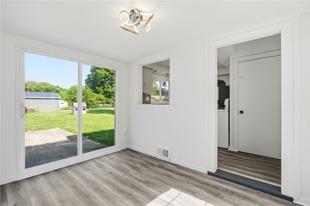 239 S Pleasant Street, Enon Vlg, OH 45323