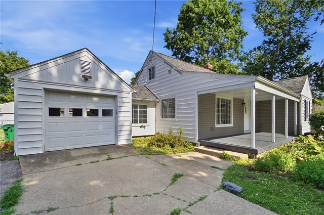 239 S Pleasant Street, Enon Vlg, OH 45323
