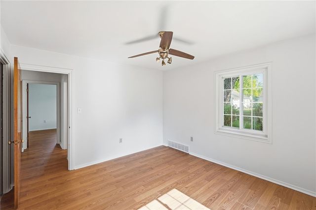 239 S Pleasant Street, Enon Vlg, OH 45323