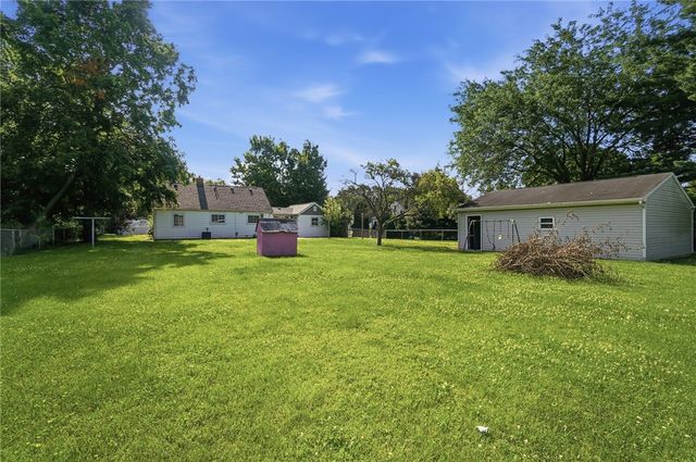 239 S Pleasant Street, Enon Vlg, OH 45323