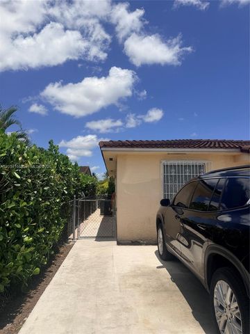 3821 SW 89th Court front, Miami, FL 33165