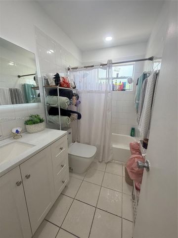 3821 SW 89th Court front, Miami, FL 33165