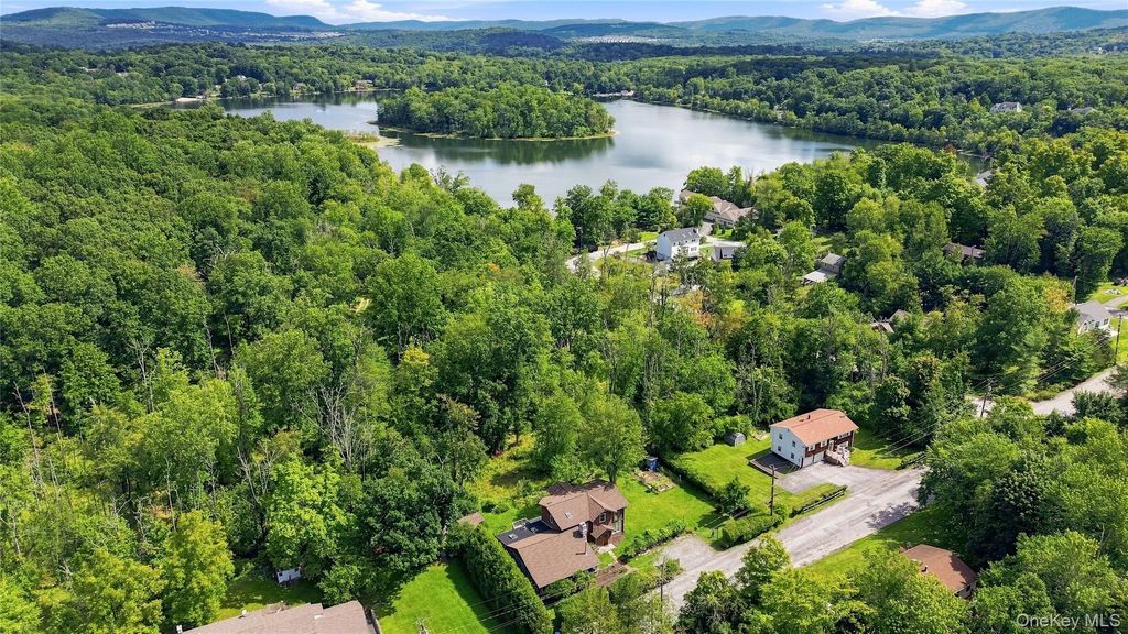 55 Interlochen Parkway, Monroe, NY 10950 — photo 4