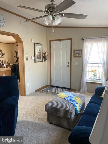 326 DOGWOOD DR, Quakertown, PA 18951