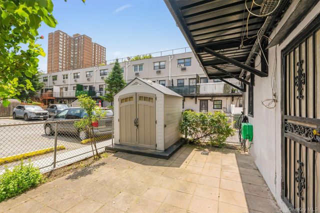 820 Leland Avenue 13A, Bronx, NY 10473