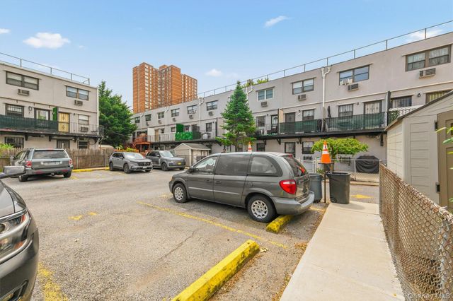 820 Leland Avenue 13A, Bronx, NY 10473