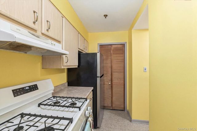 820 Leland Avenue 13A, Bronx, NY 10473
