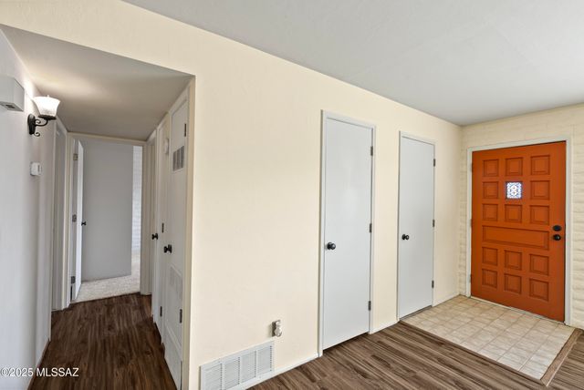 1050 S La Higuera, Green Valley, AZ 85614